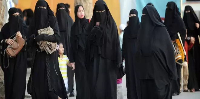  فتوى غريبة في السعودية.. شيخ يفتي بجواز ممارسة هذا الفعل مع النساء المطلقات!